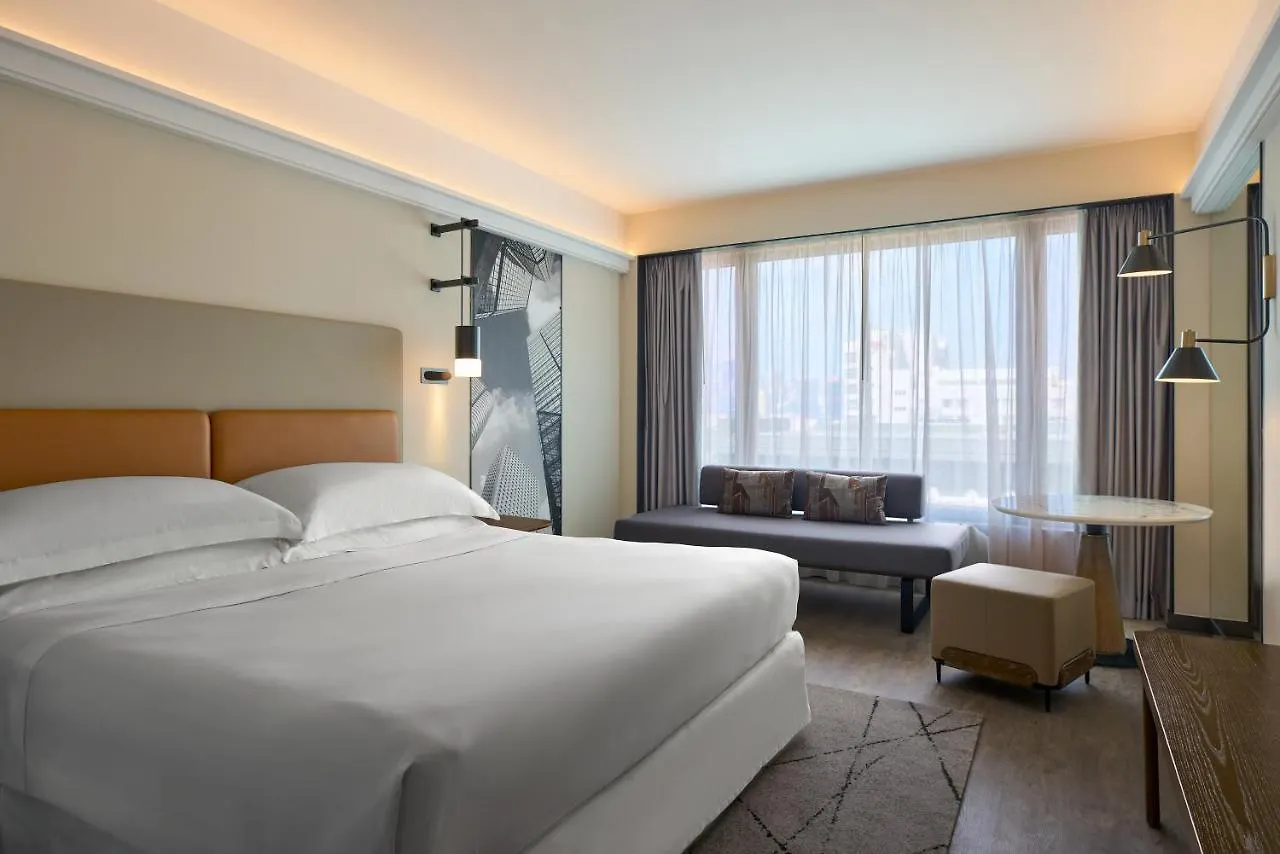 Sheraton Hong Kong Hotel & Towers 5*,