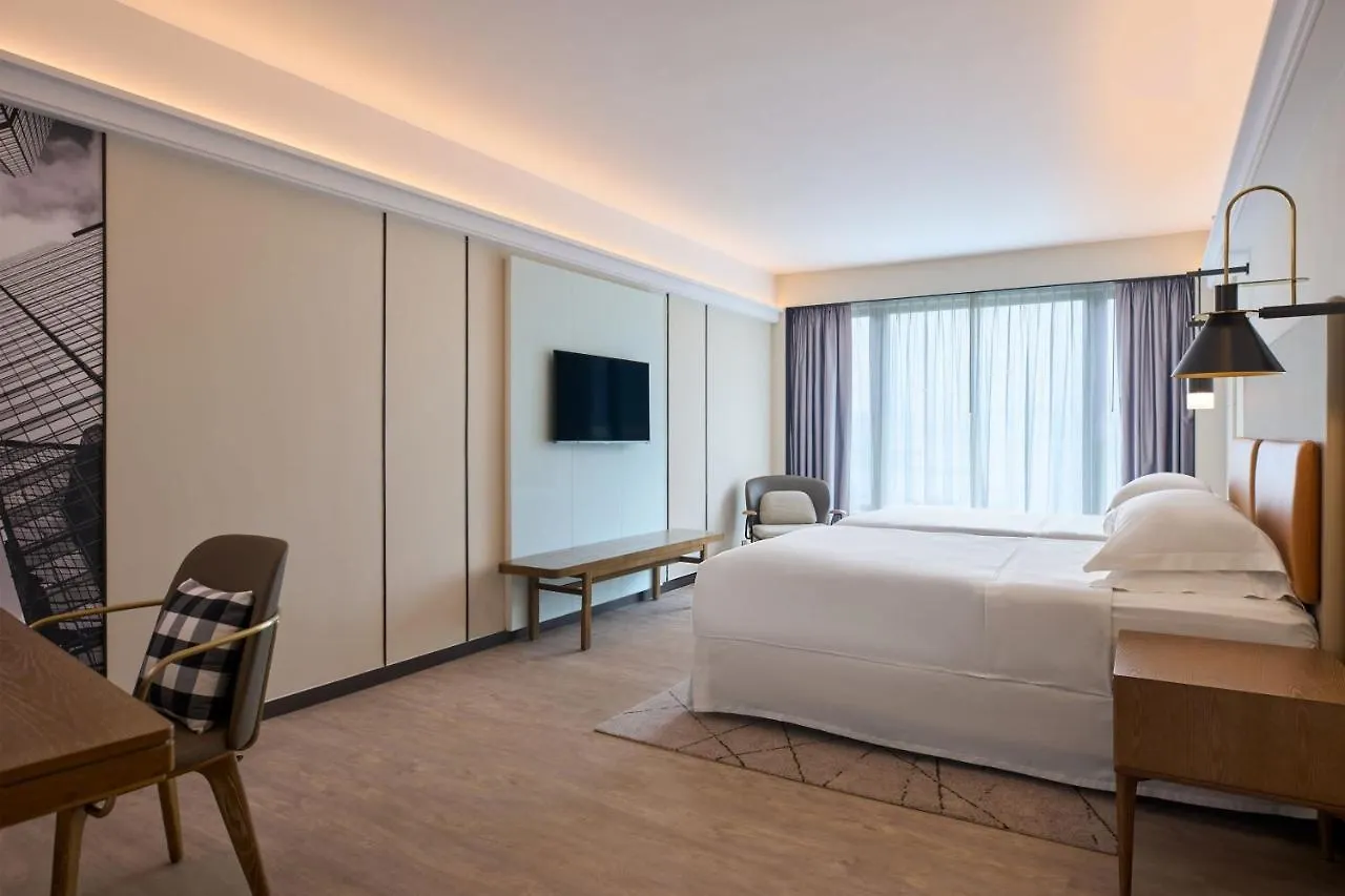 Sheraton Hong Kong Hotel & Towers 5*,