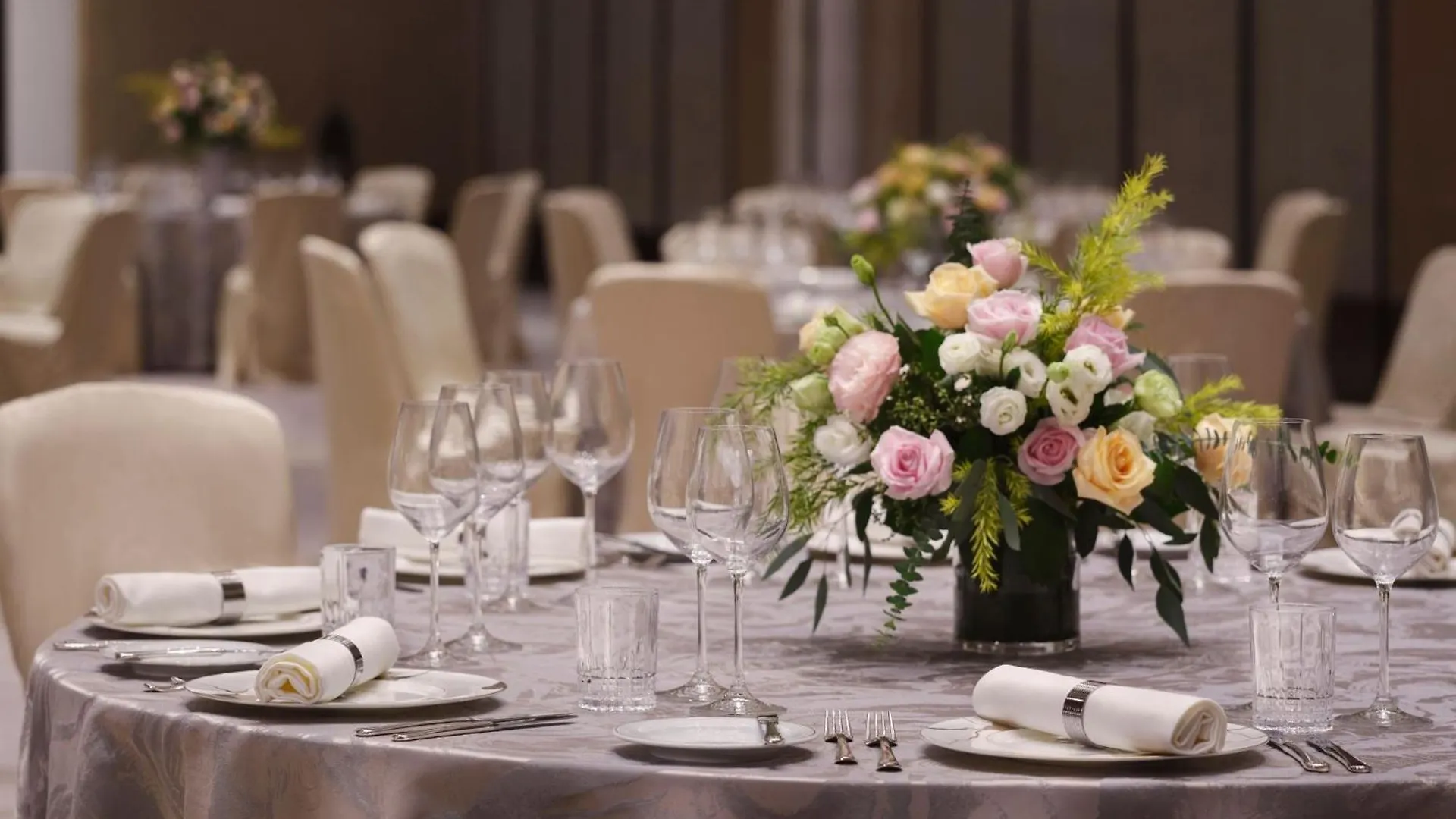 Sheraton Hong Kong Hotel & Towers