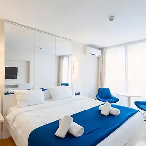 https://beachfront-apartment-with-panoramic-view-batumi.batumihotels.net